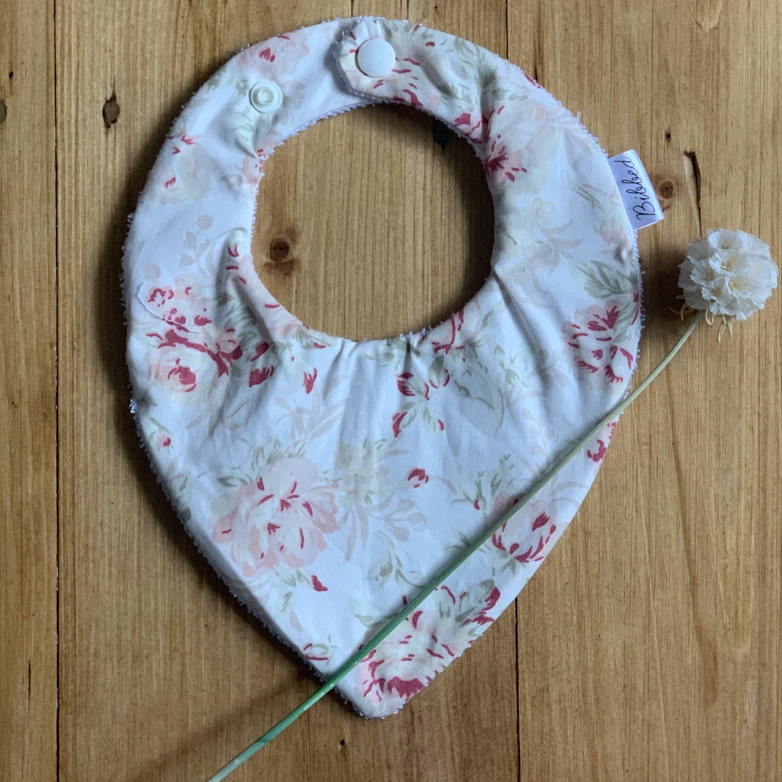 Chyanne Cream Floral Dribble Bib
